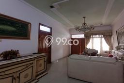 Jarang Ada! Rumah Sewa 5 Kamar Nyaman Siap Huni Petojo Jarang Ada! Rumah Sewa 5 Kamar Nyaman Siap Huni Petojo