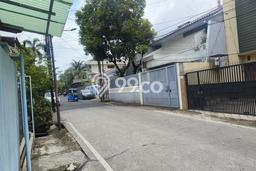 For Sale! Premium House LT 238m2 Desain Elegan di Tomang For Sale! Premium House LT 238m2 Desain Elegan di Tomang