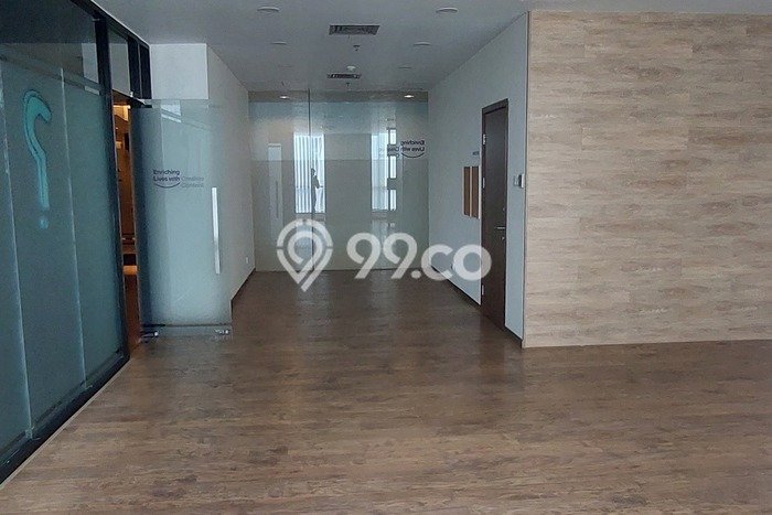 Disewakan Kantor di Central Park Jakarta Barat LT 140m2, LB 140m2 Disewakan Kantor di Central Park Jakarta Barat LT 140m2, LB 140m2