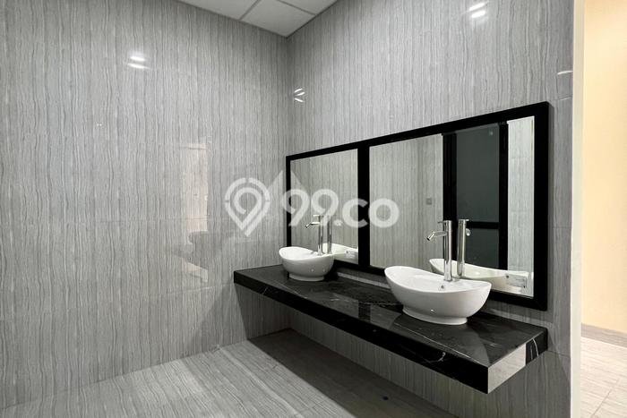 Unit Kantor Dijual di Jakarta Selatan LT 1000m2 & LB 2750m2 Unit Kantor Dijual di Jakarta Selatan LT 1000m2 & LB 2750m2