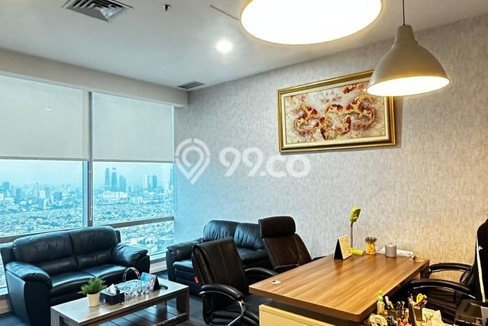 Disewakan Kantor di Kawasan Ramai Central Park Luas 211m2 Disewakan Kantor di Kawasan Ramai Central Park Luas 211m2