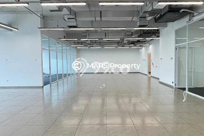 Unit Kantor Disewakan di Central Park di Area Ramai & Strategis Unit Kantor Disewakan di Central Park di Area Ramai & Strategis