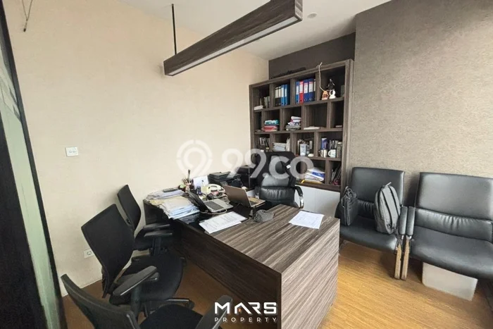 Unit Kantor Disewakan di Central Park di Area Ramai & Strategis Unit Kantor Disewakan di Central Park di Area Ramai & Strategis