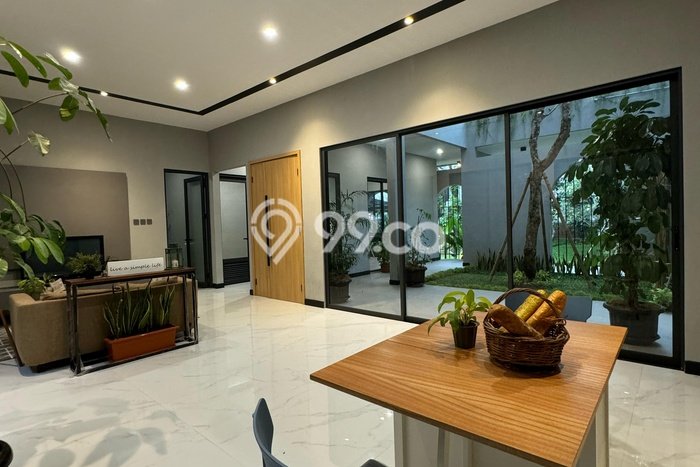 Rumah Elit Modern Tanpa Renovasi di BSD City Tangerang Rumah Elit Modern Tanpa Renovasi di BSD City Tangerang