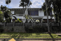 For Sale! Luxury House LT 682m2 Desain Modern di Pondok Indah For Sale! Luxury House LT 682m2 Desain Modern di Pondok Indah