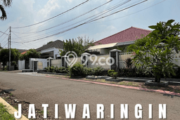 Rumah Area Nyaman kawasan Jatiwaringin, Jakarta Timur, Luas 550m2m² LB 250m2m² Rumah Area Nyaman kawasan Jatiwaringin, Jakarta Timur, Luas 550m2m² LB 250m2m²