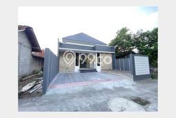 Dijual Cepat Rumah Bagus Siap Huni LB 90m2 di Ngemplak, Sleman Dijual Cepat Rumah Bagus Siap Huni LB 90m2 di Ngemplak, Sleman