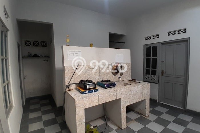 Kost Dijual Lokasi Kalasan, Sleman, 23 KT, 7 KM, 350m2 Kost Dijual Lokasi Kalasan, Sleman, 23 KT, 7 KM, 350m2