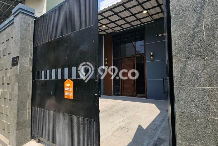 Rumah Mewah Dijual LT 114m2 di Kesambi, Cirebon Rumah Mewah Dijual LT 114m2 di Kesambi, Cirebon
