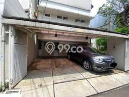 Rumah sewa siap huni 4 Kamar Tidur di Senopati, Jakarta Selatan Rumah sewa siap huni 4 Kamar Tidur di Senopati, Jakarta Selatan