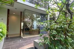 Hunian Ideal dengan LT 133m2 & LB 400m2 Disewakan di Cipete Hunian Ideal dengan LT 133m2 & LB 400m2 Disewakan di Cipete