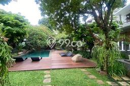 Sewa Rumah Nyaman LT 175m2 / LB 350m2 di Cipete, Jakarta Selatan Sewa Rumah Nyaman LT 175m2 / LB 350m2 di Cipete, Jakarta Selatan