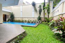 Sewa Rumah Nyaman LT 450m2 / LB 400m2 di Pondok Indah, Jakarta Selatan Sewa Rumah Nyaman LT 450m2 / LB 400m2 di Pondok Indah, Jakarta Selatan