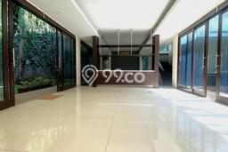 Hunian Minimalis dengan LT 580m2 & LB 800m2 Disewakan di Kemang Hunian Minimalis dengan LT 580m2 & LB 800m2 Disewakan di Kemang