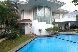 For Sale! Premium House LT 800m2 Desain Modern di Mega Kuningan For Sale! Premium House LT 800m2 Desain Modern di Mega Kuningan