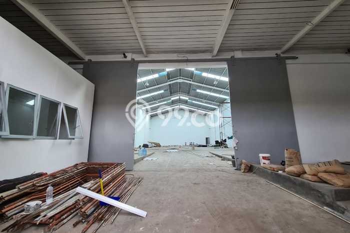 Gudang Strategis di , Luas 1200m2m², Pusat Niaga Gudang Strategis di , Luas 1200m2m², Pusat Niaga