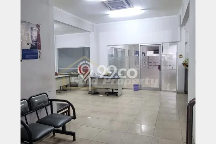 Ruko Disewakan di Area Ramai Karawaci, Tangerang Ruko Disewakan di Area Ramai Karawaci, Tangerang