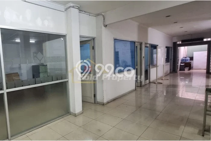 Ruko Disewakan di Area Ramai Karawaci, Tangerang Ruko Disewakan di Area Ramai Karawaci, Tangerang