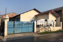 Gudang Pinggir Jalan Murah cuma 1,7 M Cocok Usaha 220m2 di Tarumajaya Bekasi Gudang Pinggir Jalan Murah cuma 1,7 M Cocok Usaha 220m2 di Tarumajaya Bekasi