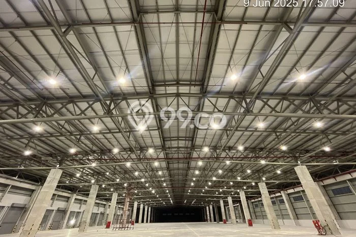 Disewakan Gudang di Kawasan Ramai Cibitung Luas 11000m2 Disewakan Gudang di Kawasan Ramai Cibitung Luas 11000m2