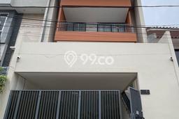 For Sale! Luxury House LT 145m2 Desain Modern di Pulomas For Sale! Luxury House LT 145m2 Desain Modern di Pulomas
