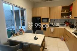 Rumah Modern 2 KT di Gading Serpong Tangerang Semi Furnished Rumah Modern 2 KT di Gading Serpong Tangerang Semi Furnished