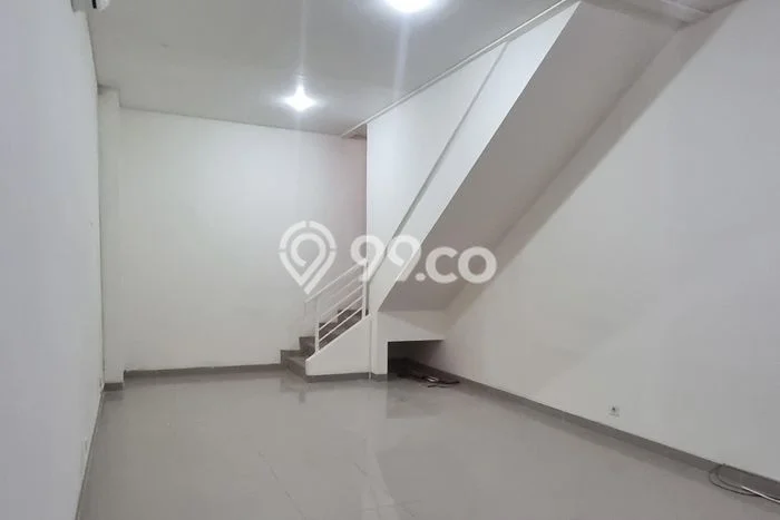 Disewakan Ruko di Kawasan Ramai Gading Serpong Luas 90m2 Disewakan Ruko di Kawasan Ramai Gading Serpong Luas 90m2