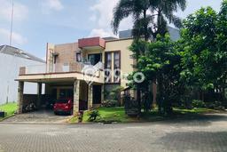 Dijual Rumah Luas Megah Dengan View Cantik di BSD, Tangerang Dijual Rumah Luas Megah Dengan View Cantik di BSD, Tangerang
