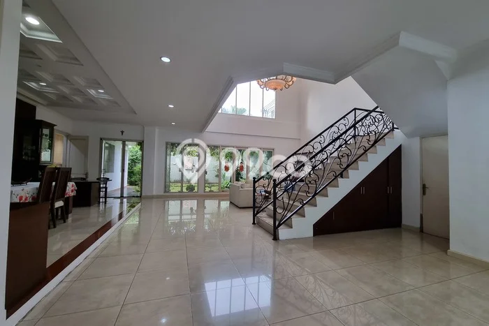 For Sale! Luxury House LT 420m2 Desain Elegan di Alam Sutera For Sale! Luxury House LT 420m2 Desain Elegan di Alam Sutera