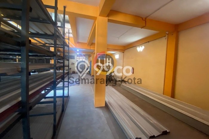 LOKASI SUPER STRATEGIS! Gudang Kawasan Semarang Timur, Luas 667m², Kawasan Bisnis LOKASI SUPER STRATEGIS! Gudang Kawasan Semarang Timur, Luas 667m², Kawasan Bisnis