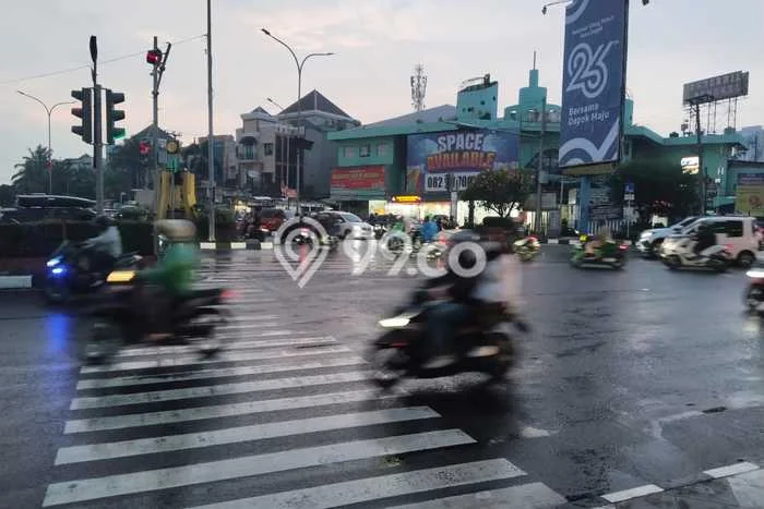 Dijual Tanah Lokasi Margonda, Depok Seluas 12000m2 Dijual Tanah Lokasi Margonda, Depok Seluas 12000m2