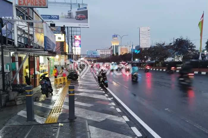 Dijual Tanah Lokasi Margonda, Depok Seluas 12000m2 Dijual Tanah Lokasi Margonda, Depok Seluas 12000m2