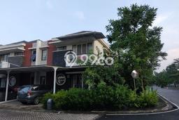 KESEMPATAN TERBAIK! Rumah di Green Lake City, 4 KT, Ready, Luas 120m² LB 130m² KESEMPATAN TERBAIK! Rumah di Green Lake City, 4 KT, Ready, Luas 120m² LB 130m²