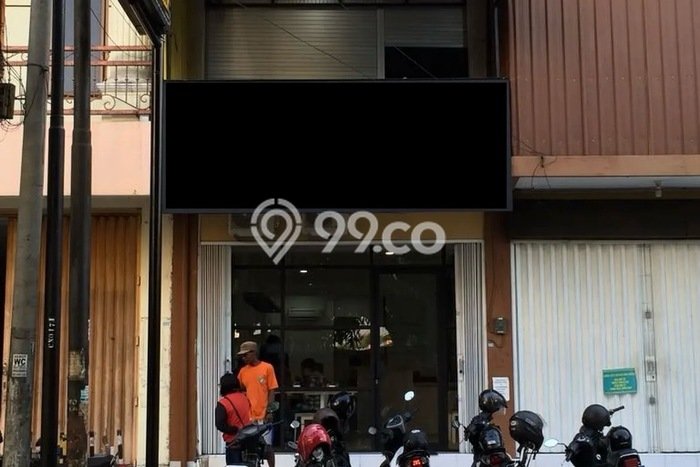 Ruko Dijual di Yogyakarta LT 100m2 & LB 100m2 Lokasi Terbaik! Ruko Dijual di Yogyakarta LT 100m2 & LB 100m2 Lokasi Terbaik!