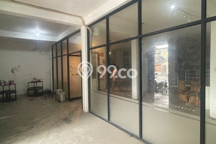 Komersial Dijual di Ngemplak LT 524m2, LB 800m2 untuk Investasi Komersial Dijual di Ngemplak LT 524m2, LB 800m2 untuk Investasi