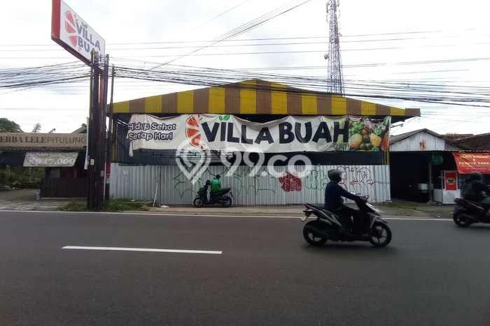 Unit Komersial Paling Strategis di Ngaglik Sleman dengan LB 225m2 Unit Komersial Paling Strategis di Ngaglik Sleman dengan LB 225m2
