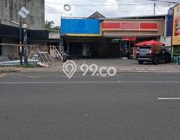 Unit Komersial Disewakan di Terban di Area Ramai & Strategis Unit Komersial Disewakan di Terban di Area Ramai & Strategis