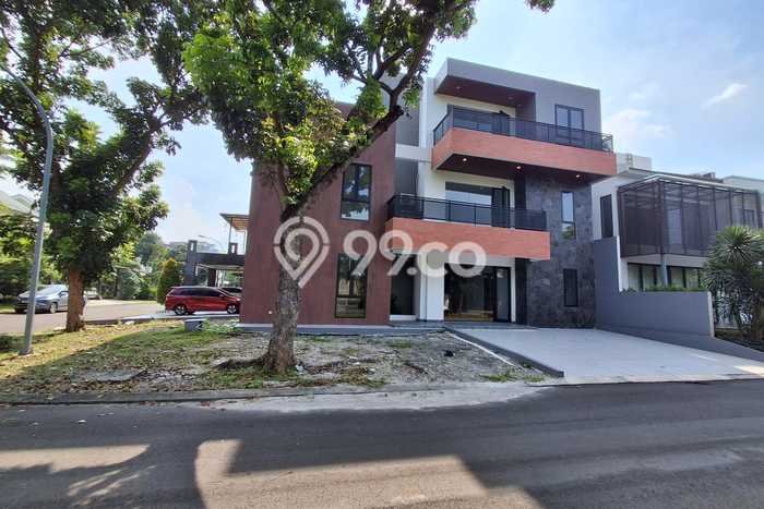 Rumah Mewah LB 700m2 Siap Pakai Desain Elegan di Alam Sutera, Tangerang Rumah Mewah LB 700m2 Siap Pakai Desain Elegan di Alam Sutera, Tangerang
