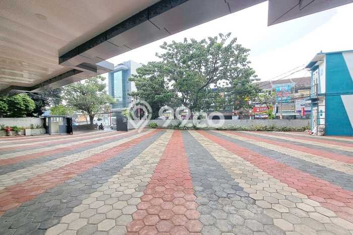 Unit Kantor Dijual di Jakarta Selatan LT 1000m2 & LB 2750m2 Unit Kantor Dijual di Jakarta Selatan LT 1000m2 & LB 2750m2