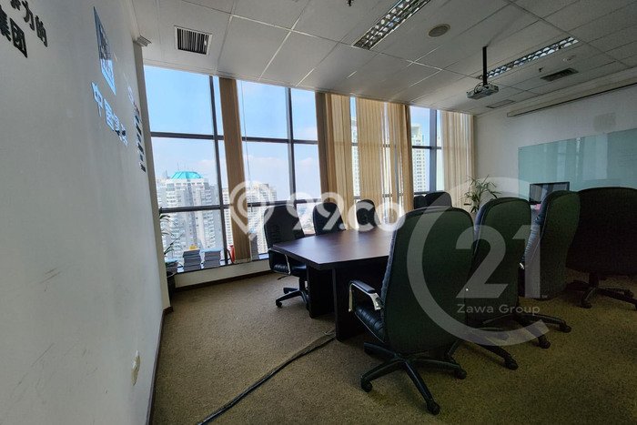Kantor Strategis Kawasan Central Park, Luas 214m², Jalan Utama, Ramai Kantor Strategis Kawasan Central Park, Luas 214m², Jalan Utama, Ramai