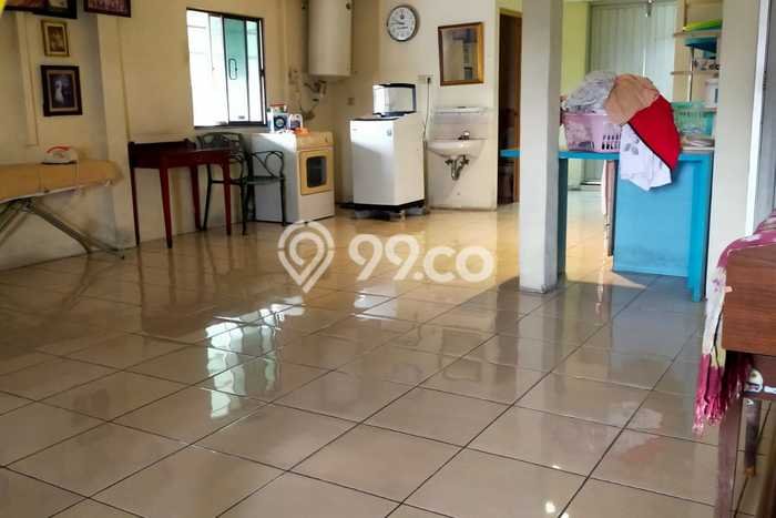 Ruko Lokasi Premium Kawasan Roxy, Luas 1435m², Jalan Utama Ruko Lokasi Premium Kawasan Roxy, Luas 1435m², Jalan Utama