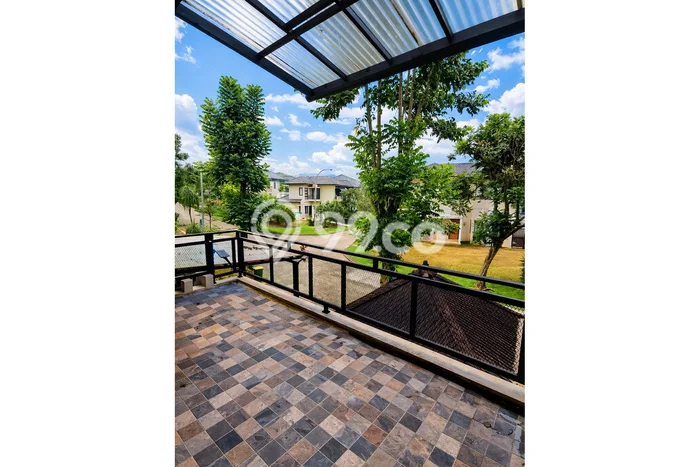 For Sale! Luxury House LT 190m2 Desain Modern di Sentul City For Sale! Luxury House LT 190m2 Desain Modern di Sentul City