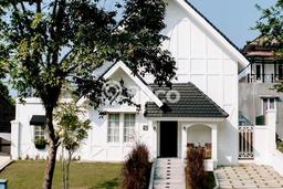For Sale! Luxury House LT 290m2 Desain Elegan di Sentul City For Sale! Luxury House LT 290m2 Desain Elegan di Sentul City