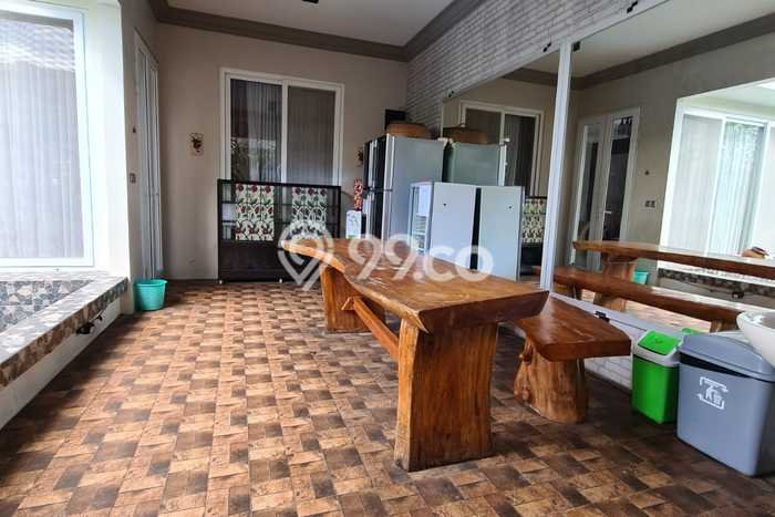 Ready to Use! Premium House LT 296m2 Desain Elegan di Sentul City Ready to Use! Premium House LT 296m2 Desain Elegan di Sentul City