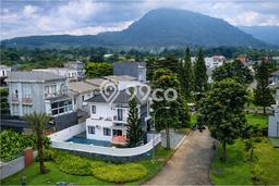 Rumah Luxury Modern Siap Huni di Sentul City Bogor Rumah Luxury Modern Siap Huni di Sentul City Bogor