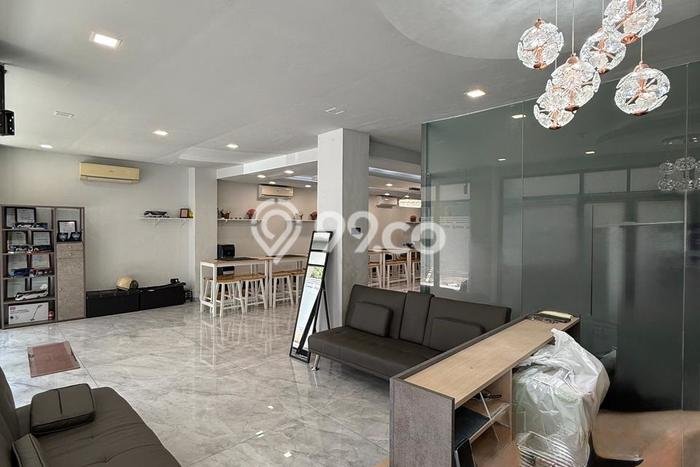 Ruko Bagus LT 135m2 LB 900m2 Dijual di Kebayoran Baru Jakarta Selatan Ruko Bagus LT 135m2 LB 900m2 Dijual di Kebayoran Baru Jakarta Selatan