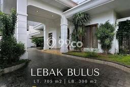 Rumah Elit Modern Tanpa Renovasi di Lebak Bulus Jakarta Selatan Rumah Elit Modern Tanpa Renovasi di Lebak Bulus Jakarta Selatan