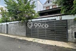 Rumah Eksklusif Dijual LT 230m2 di Kebayoran Baru, Jakarta Selatan Rumah Eksklusif Dijual LT 230m2 di Kebayoran Baru, Jakarta Selatan