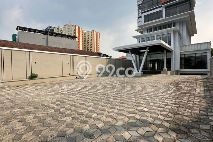 Kantor Dijual Lokasi Emas di Jatinegara Luas 3060m2 Kantor Dijual Lokasi Emas di Jatinegara Luas 3060m2