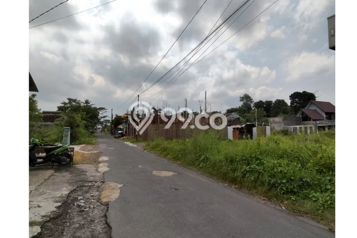 Tanah Dijual Lokasi Ngaglik, Sleman Luas 317m2 Legalitas Aman Tanah Dijual Lokasi Ngaglik, Sleman Luas 317m2 Legalitas Aman